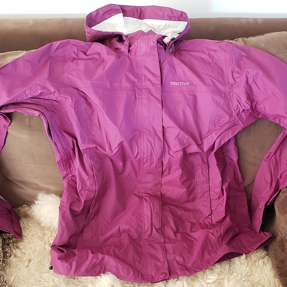 Marmot Jackets & Blazers - NWOT Marmot Precip Raincoat💜💦 Deep Plum Purple L